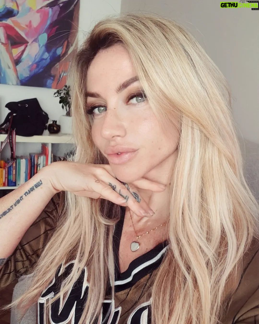 Raquel Henriques - 1.2K Likes - It's time to make more tattoos 🥳🤩