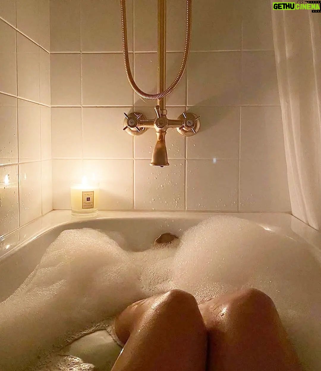 Raquel Henriques - 1.2K Likes - Enjoy today ❤