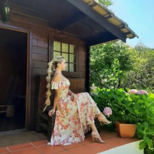 Raquel Henriques Instagram - ❤ grateful for my life ❤
#nature #happy #love #guess #dress #guessdress #loveguess #fashion #style @guessvgama