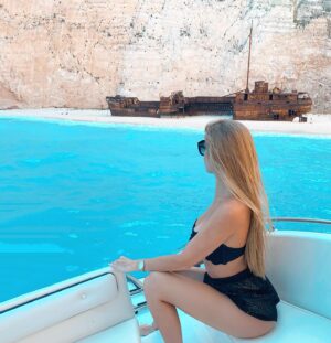 Raquel Jacob Instagram - Ships don’t sink because of the water around them, ships sink because of the water that gets inside them. Don’t let what’s happening around you get inside you and weigh you down! #thoughts 💬#keepstrong #crazyyear2020 #sea #navagiobeach #ship #legend #beautifuldestinations #tbt #zakinthos #island #amazing #instablogger #instablog #myway