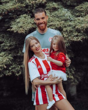 Raquel Jacob Instagram - Thank you to all @olympiacosfc fans for these three years full of happy moments and conquers that we celebrate together as the incredible environment in Karaiskákis stadium that I will never forget. Gate7 you guys Rock!
Now it's time for a new chapter but i will keep this moments forever in my heart, I can’t thank you guys enough for all the love and support that I felt from you! ❤️🤍