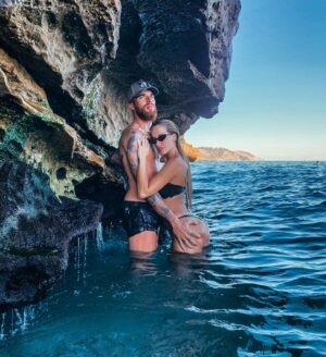 Raquel Jacob Instagram - 🍂And all at once Summer collapsed into Fall, the tans will fade But the memories will last forever. Good-bye my beloved Summer... until next year.🍁