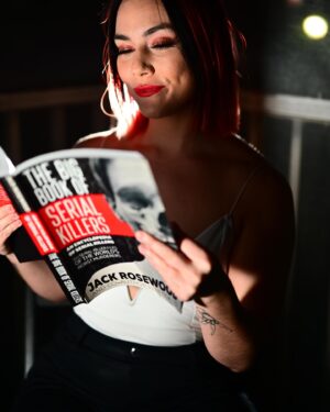 Raquel Lourenço Instagram - Perfectly Normal Behavior

Casual Reading with Killer Kelly 💀🔪