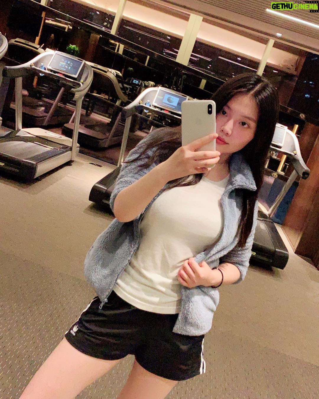 Raquel Xu - 752 Likes -