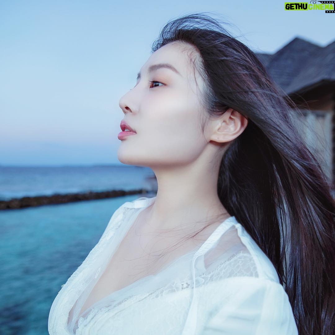 Raquel Xu - 724 Likes -