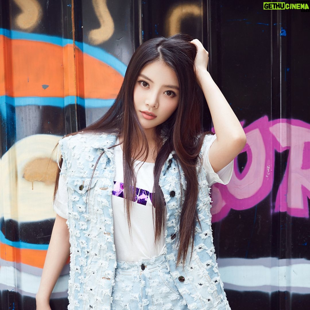 Raquel Xu - 811 Likes -