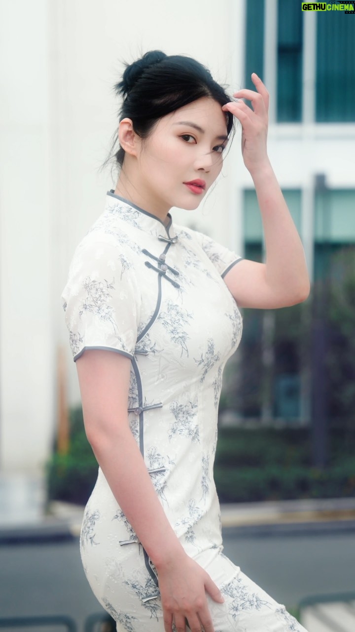 Raquel Xu - 758 Likes - 苏州旗袍#徐冬冬