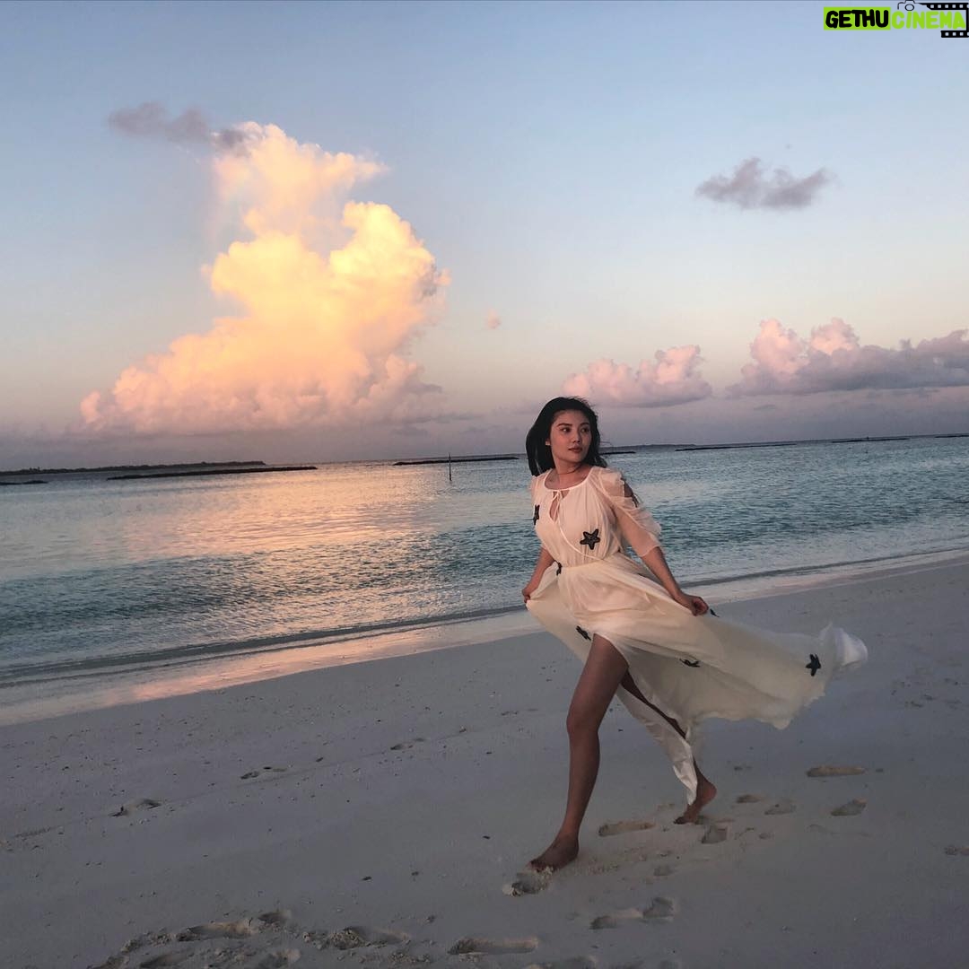 Raquel Xu - 0.9K Likes -