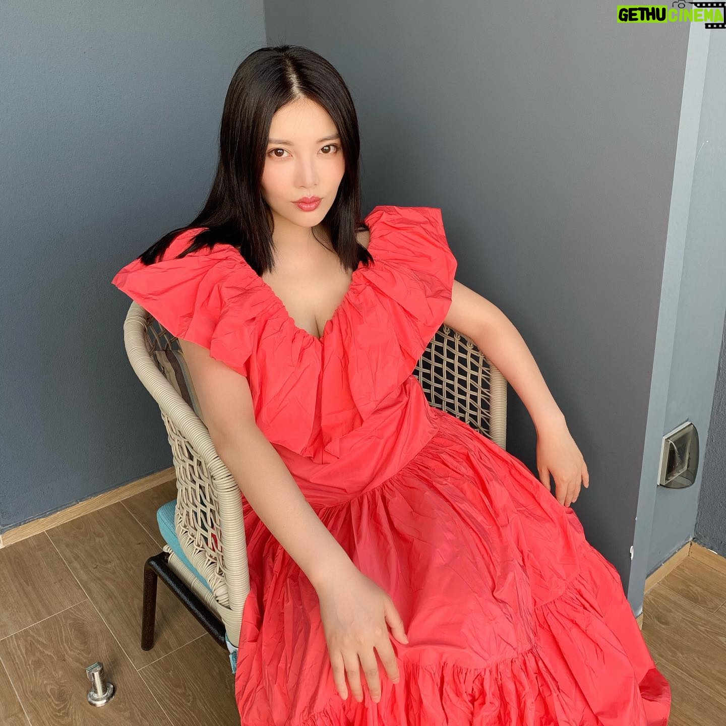 Raquel Xu - 831 Likes -