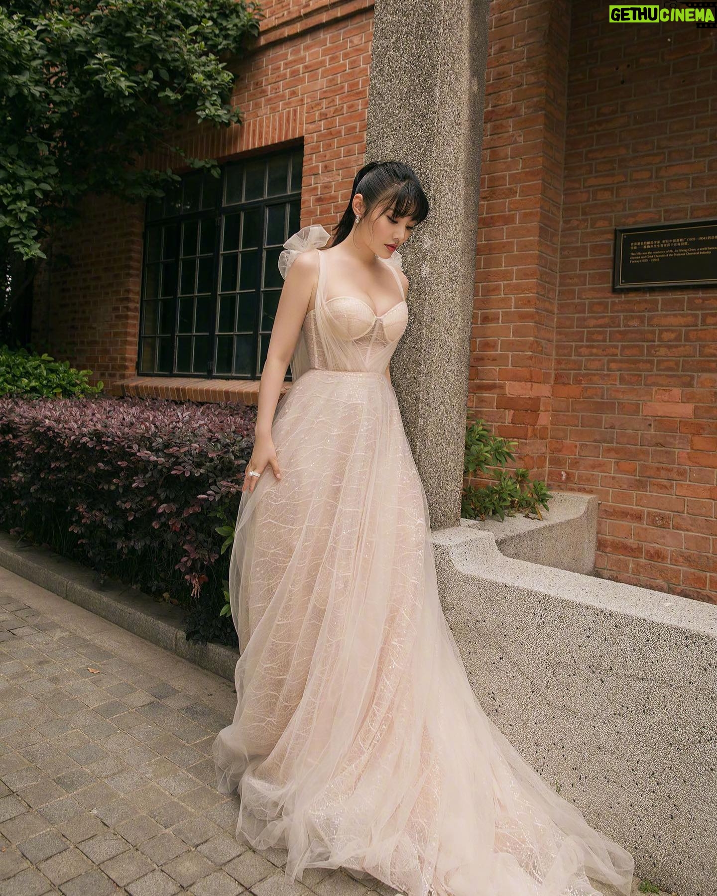 Raquel Xu - 664 Likes -