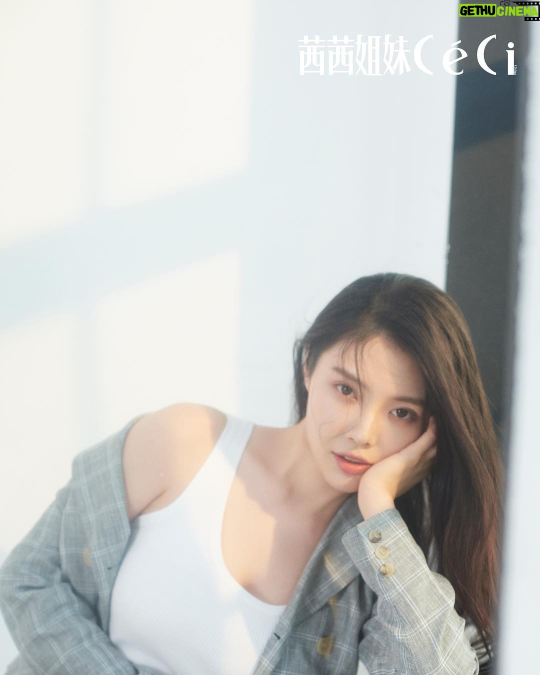 Raquel Xu - 724 Likes -