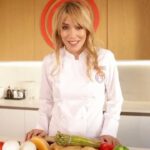 Raquel Meroño Instagram - ¿Conoces ya la nueva #app de #MasterChef? Nuestra ganadora de #MCCelebrity 5 @raquel_merono te cuenta mucho más sobre ella ✨💓 💡LINK de descarga en nuestra bio #recetas #tips #foodie #gastro