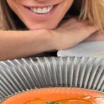 Raquel Meroño Instagram – Lista para otra temporada de recetas RICAS & FÁCILES en el que se ha convertido  en mi lugar favorito. Mi cocina. 
Me acompañáis en esta nueva etapa? 🤍
@cucinelubeofficial 
@cucinelubexport 
@oakstudio.es
#publi