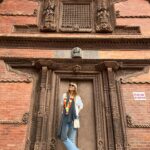 Raquel Meroño Instagram - Adiós Nepal! Gracias por tus estímulos sobrecogedores. Tus colores, sabores, cultura , naturaleza y sobre todo por una sociedad sumamente amable. Otro destino tachado de mi lista de deseos y es que no hay nada que me llene más que viajar. Mi padre me decía "Sé una mujer independiente y viaja mucho para ser libre y feliz" y tenía toda la razón ♥️💫