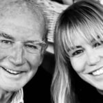Raquel Meroño Instagram – Mi padre falleció  a los  dos días  de volver de  este viaje a principios de Agosto y pasamos del paraíso a un infierno.
(Nos vino a buscar al aeropuerto como siempre..)
Descubrí un  nuevo llanto  que me tuvo desgarrada hasta que recordé que su luz  nunca dejará de guiarnos.
Ahora estamos  transformando el dolor  en  lágrimas de gratitud por haber tenido de ejemplo  un padre/ abuelo tan especial. 
El Meroño  era la persona más disfrutona y optimista que he conocido en mi vida , los que le conocieron saben de lo que hablo.
Sus pasiones fuimos su familia y el deporte y se entregó a nosotros en cuerpo y  alma ayudándome a criar a mis hijas con absoluta dedicación y amor. 
Gracias por todo papá, sin olvidarte  seguiré disfrutando  del AQUÍ Y AHORA  como me enseñaste , con una sonrisa y el vaso rebosando de pasión por la vida.
Te dedico todos mis viajes, mi alegría  y mi trabajo para honrarte siempre, te quiero mi amor ❤️