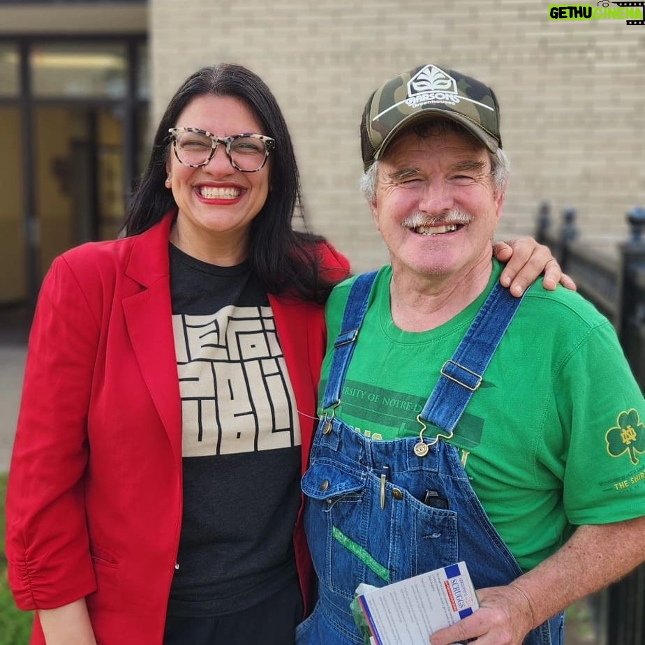Rashida Tlaib Instagram - Radcliff Center Grand Opening in Garden City. #12thDistrictStrong Proud of our team! We helped get over $2 million towards the Rec Center. Our Garden City families deserve a place for wellness and education.