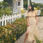 Rashmeet Kaur Sethi Instagram - 𝔹𝕖𝕥𝕨𝕖𝕖𝕟 𝕝𝕚𝕘𝕙𝕥 𝕒𝕟𝕕 𝕤𝕙𝕒𝕕𝕠𝕨𝕤. Dress: @emprallofficial 🫶🏻