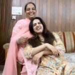 Rashmeet Kaur Sethi Instagram – It was a lil difficult to convince her to do this with me but look at her 😍❤️