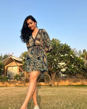 Rashmi Rajput Instagram - Beautiful location @aaryaclubandresort🌹❤️ and I love to click my own photos 😝