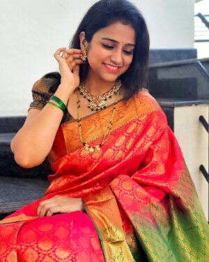 Rashmi Prabhakar Instagram - Draped in Elegance ❤️💃

Here goes my first red saree collection 😍 

And I decided to get it from @vannamstudio
❤️

Should I be wearing more sarees ?