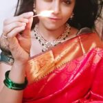 Rashmi Prabhakar Instagram - Na saami 🔥 Gorgeous Red saree from @vannamstudio Jewelry @vannamstudio Use my coupon code Rashmi10 to get additional discount of 10% on your purchase ❤️ #rashmiprabhakar #sareereels #sareelove #sooseskireels