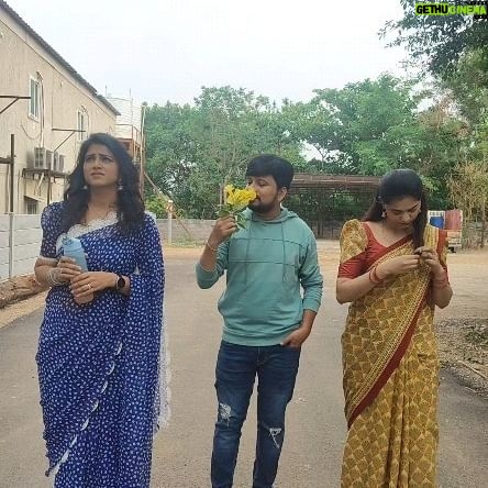 Rashmi Prabhakar Instagram - #krishnamukundhamurari #KrishnamukundamMadhu 👀 #friendship #fun #funny #trending #instagram #instalike #actors #artist #serialactors #justforfun #trendings #trendingreels