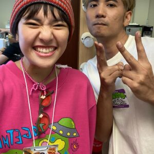 Rasika Saisang Instagram - พี่รัฐกับแท่งเกมส์ซ่าท้ากึ๋น
เป็นคอนเสิร์ตชุดจุใจมากมาก
พี่พี่ tattoo color และทีมทั้งหมดสุสยอส หนูภูมิใจ (⁎⁍̴̆Ɛ⁍̴̆⁎)
กราบขอบคุณที่มอบความสุขให้หนูได้เต็มหลอด
คาราวัจโจ้ครับ m(._.)m // ปล.อยากเห็นพี่ตงเต้นบ่อยๆ