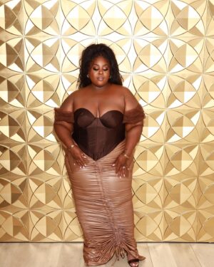 Raven Goodwin Instagram - Sunshine on me 🌟 #soaw2023 

Thank you @strengthofawomanfest & @therealmaryjblige for have me today! Happy Mothers Day to all of the mama's! 

Glam @jlamarbeauty 
Outfit is custom @christian_omeshun 
Shoe @vincecamuto 
Braids @braidsatlanta 
Lashes @lashbabe101

📸 @melbelderjr
