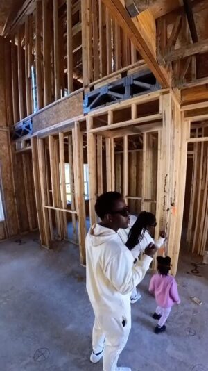 Raven Goodwin Instagram - 2023 has been amazing. 2024 feels like pure magic.  ya'll ready to see me in my new kitchen?! #godisgood