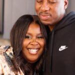 Raven Goodwin Instagram – Happy Holiday’s!!!! Don’t let anyone dig in the middle of the mac and cheese before starting at the corners 😩🤬!! Love ya’ll! Comment with some traditions you all have? And fun games too! 🥳💜

Make up by me 
Hair @theweavespecialist 
Blouse @theninaparker x @macys 
🎬 @nachaa_manaya
☕️ @hollywoodboundactors