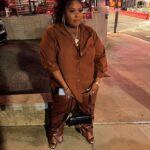 Raven Goodwin Instagram – 🏆🤎 #helloapril

📸 @brianjordanjr