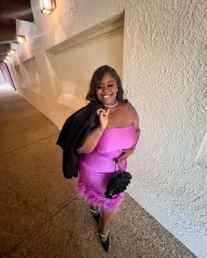 Raven Goodwin Instagram - Your favorite rich Auntie. Peel me a grape 🤌🏾✨dress @curverra