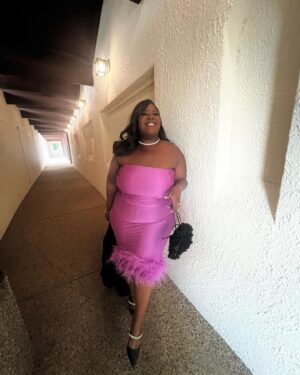 Raven Goodwin Instagram - Your favorite rich Auntie. Peel me a grape 🤌🏾✨dress @curverra