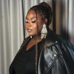 Raven Goodwin Instagram - 🥐🫖 #singleblackfemale2 promo today— 🎉 Make up @marquiswardbeauty Hair @sokontayejusxo @braidsbyyahni Earrings @shopgetitgrl