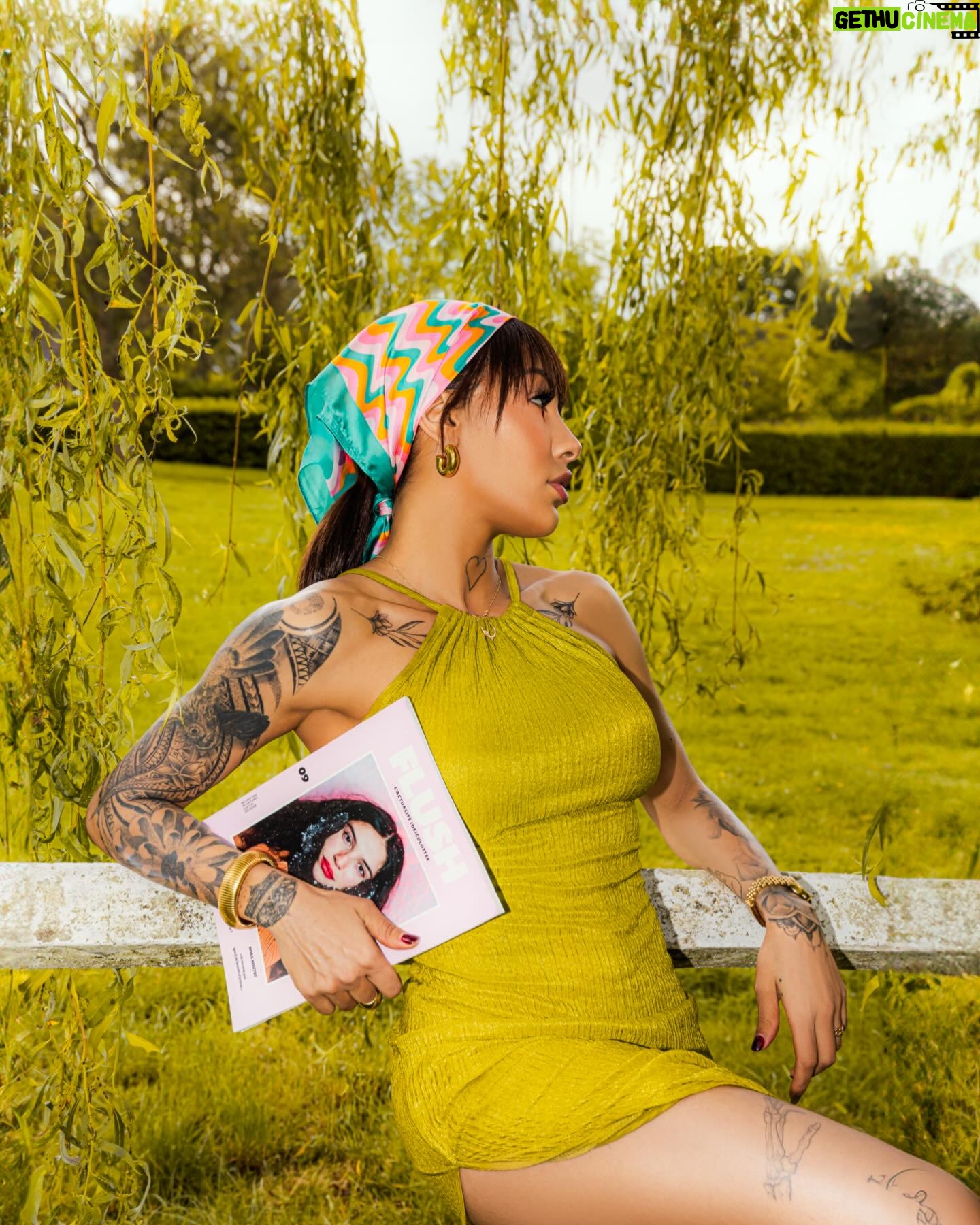 Rawell Saiidii Instagram - #directionartistique : @lenashoot π #photograph : @lenashoot πΈ #graphicdesign : @lenartisty π©βπ» #bijou : @kookycharms π #tattoo : @suggamaya @laruchetatouage βοΈπͺΆ #digitalart #shoot #shooting