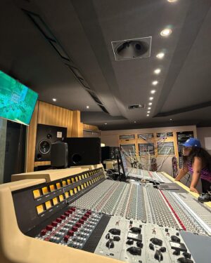 Ray BLK Instagram - New music cooking but y’all not telling me you miss me enough 😤