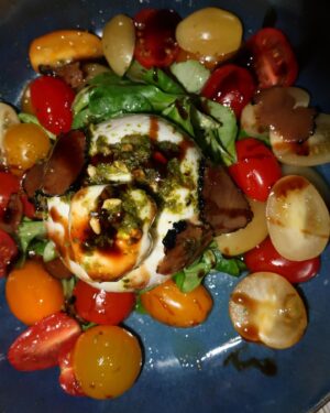 Raya Guenet Instagram - white dress, burrata and truffle.