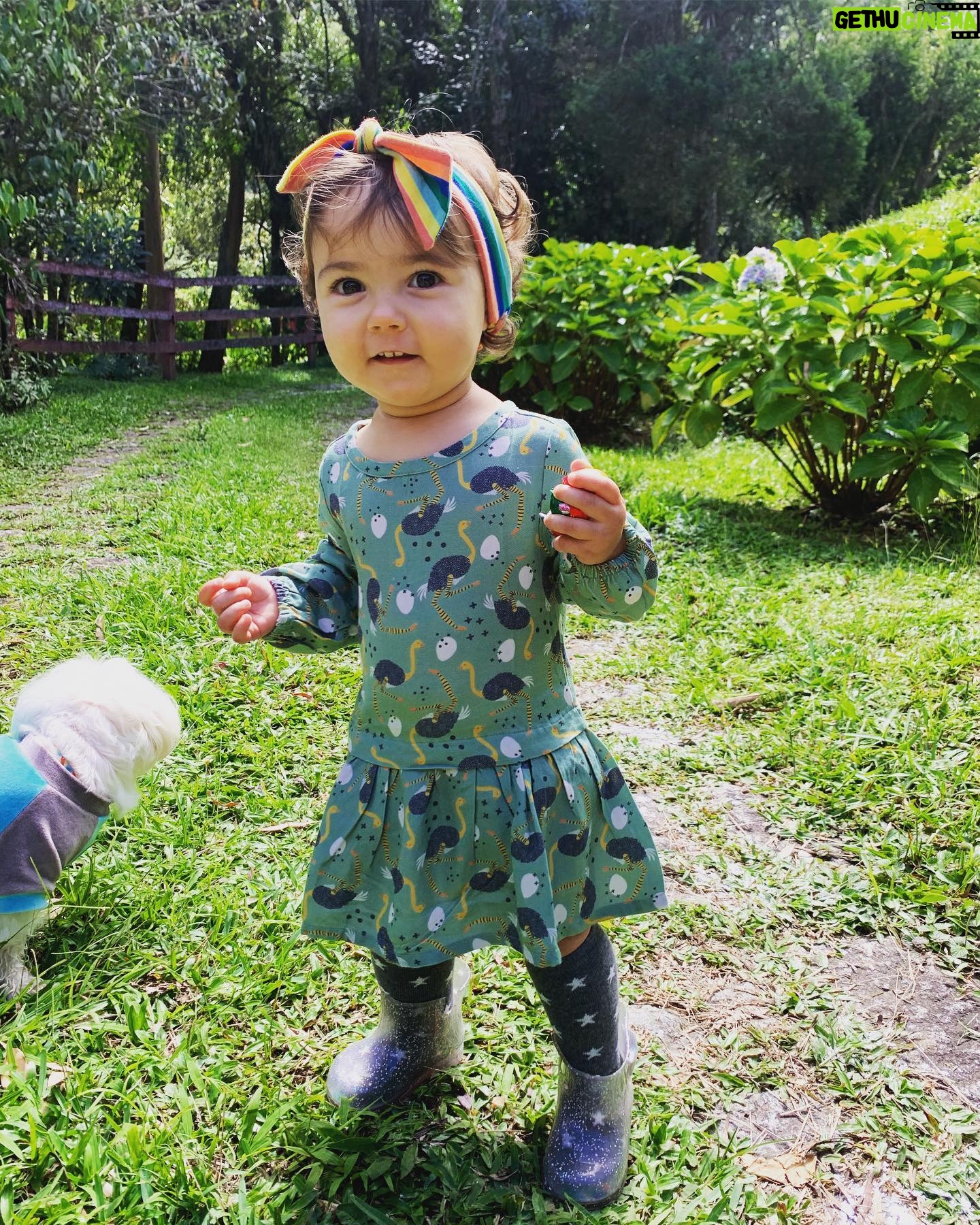 Rayana Carvalho Instagram - De um Domingo de Páscoa cheio de alegrias!🐰❤️
