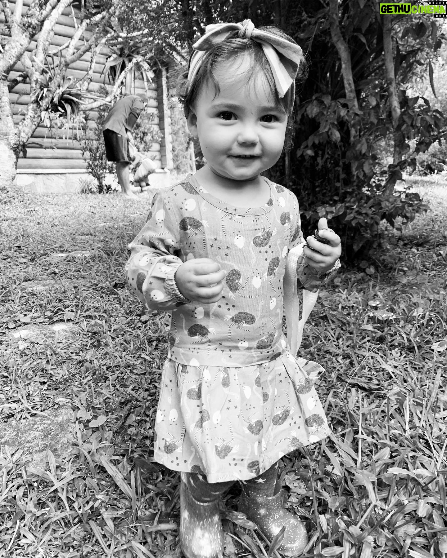 Rayana Carvalho Instagram - De um Domingo de Páscoa cheio de alegrias!🐰❤️