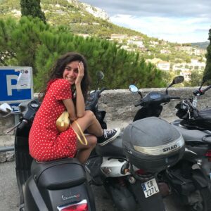 Rébecca Benhamour Instagram - on dirait le sud