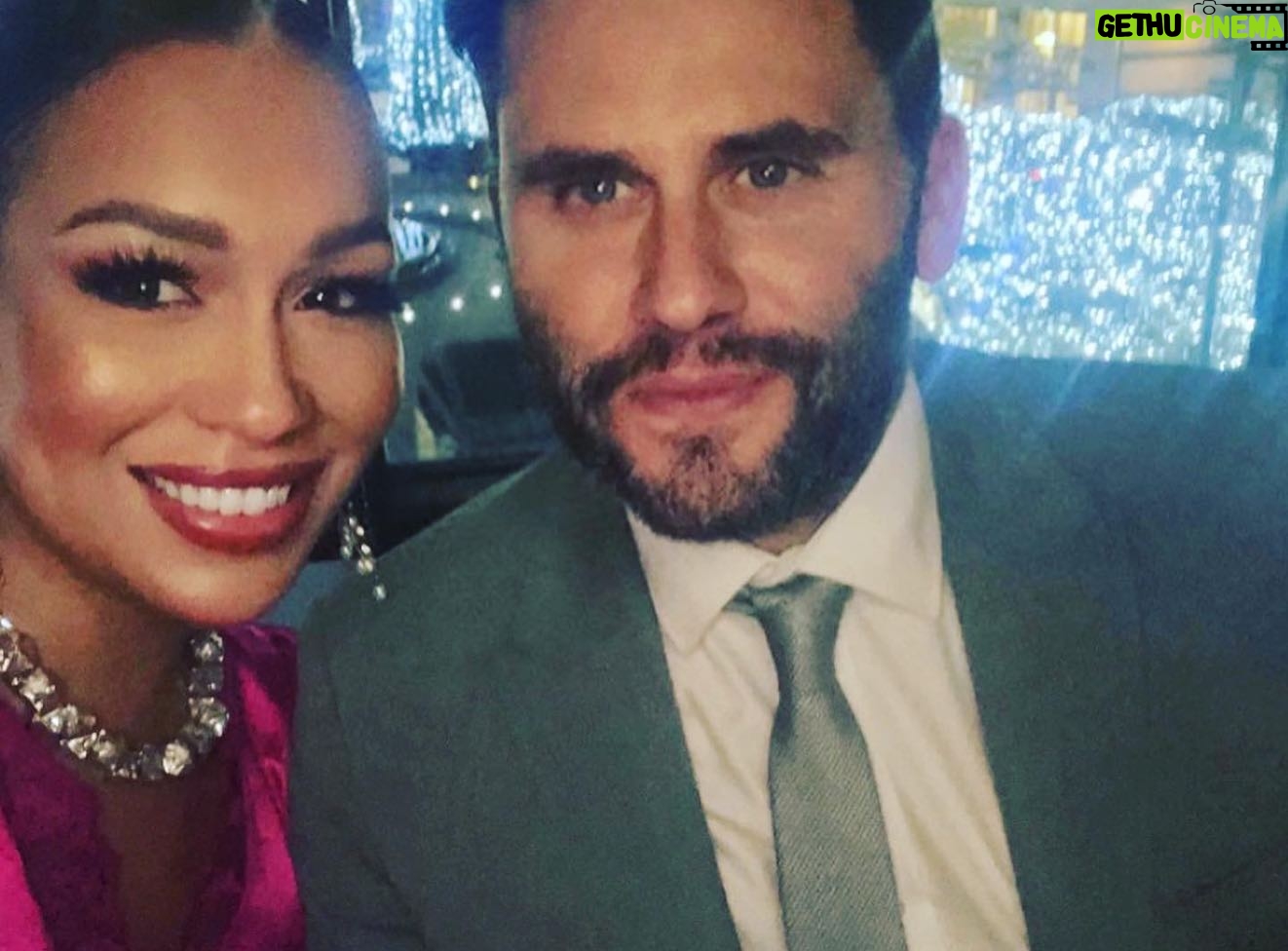 Rebecca Ferguson - 10.9K Likes - I am So ‘Happy’ to announce I am engaged to the love of my life ❤️ 💍👰🏾🤵🏻♂️
Dreams can come true ❤️
