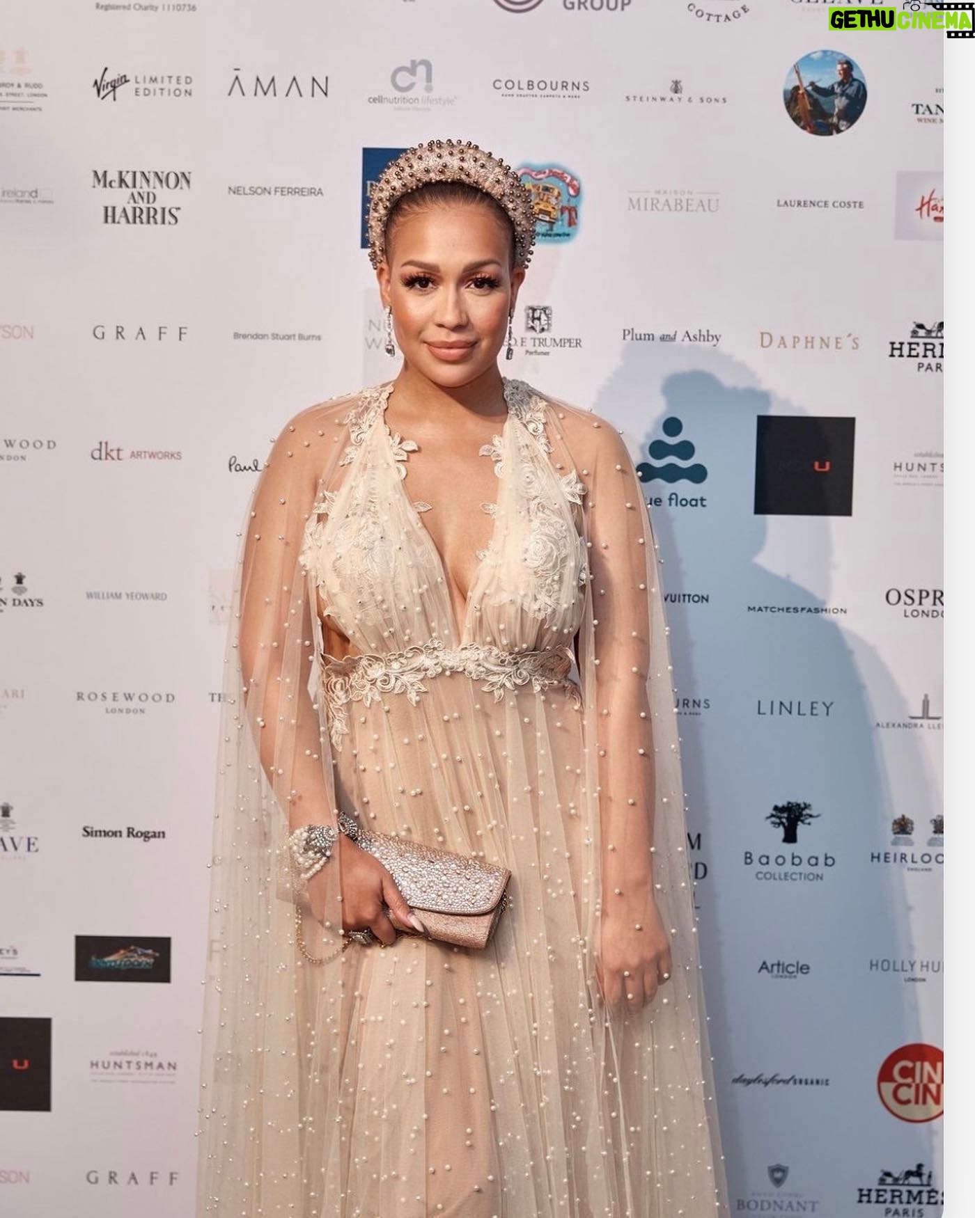 Rebecca Ferguson - 2K Likes - Thank you for having me,such a lovely evening with the most lovely attentive crowd ❤️ @britishforcesfoundation
@nico.wills
Wearing @sheshea_bespokefashion ❤️
Headpiece @traceymillerdesigns