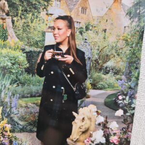 Rebecca Ferguson Instagram - Had a lovely day with my beautiful daughter Lillie..

The past few weeks have been the worst of my life  I don't know how I got through it but somehow I did.

I have been tested and I've went through some seriously hard trials and cried far too many tears.

But I showed up for my children and I prayed 🙏 

I almost didn't make this Beautiful day out, but I didn't want to let the lovely ladies at @jadehollandcooper @hollandcooperclothing down as they're always so kind.

What I've learnt over the past few weeks is.

Your tribe isn't always family, your tribe can be people you hardly know.

 It can be friends, it can be people you know very little, your tribe are people who care for you and genuinely wish you well and who are happy to see you succeed, who celebrate when you celebrate and cry when you cry, who lift you up and who have your back, your tribe will stand up for you when needed.

Your tribe doesn't gossip or speak ill of you. Your tribe is loyal 💯 

These past few weeks have shown me who my Tribe is, and I am so grateful for all the lovely souls who have checked in, offered to help, offered to visit,sent cards, and well wishes. 

I am very blessed and grateful for the trials as although life is hard the lessons are gold the wisdom that comes from going through stuff can't be replaced, forever grateful and forever lucky and blessed thanks to God for getting me through this period..

Thankful for my lovely children and husband.

It may be time to get back in the recording studio 🎙 

I feel a song in this...

❤️