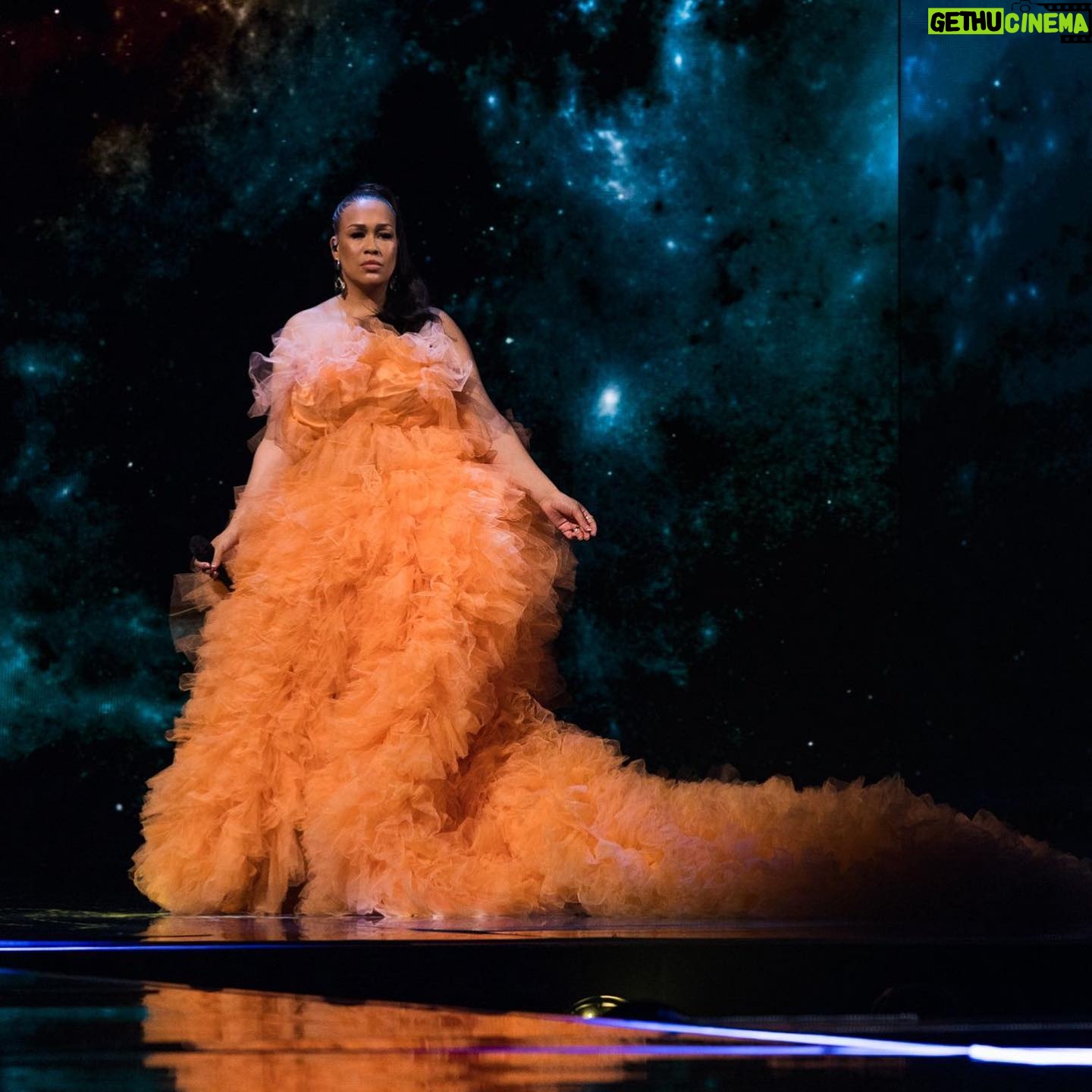 Rebecca Ferguson - 3.5K Likes - Thank you for all of the kind comments about my performance at #eurovision and for my team and amazing husband who helped me to be the best I could be on stage.
🧡It was an honour 🧡
See you all soon 🧡