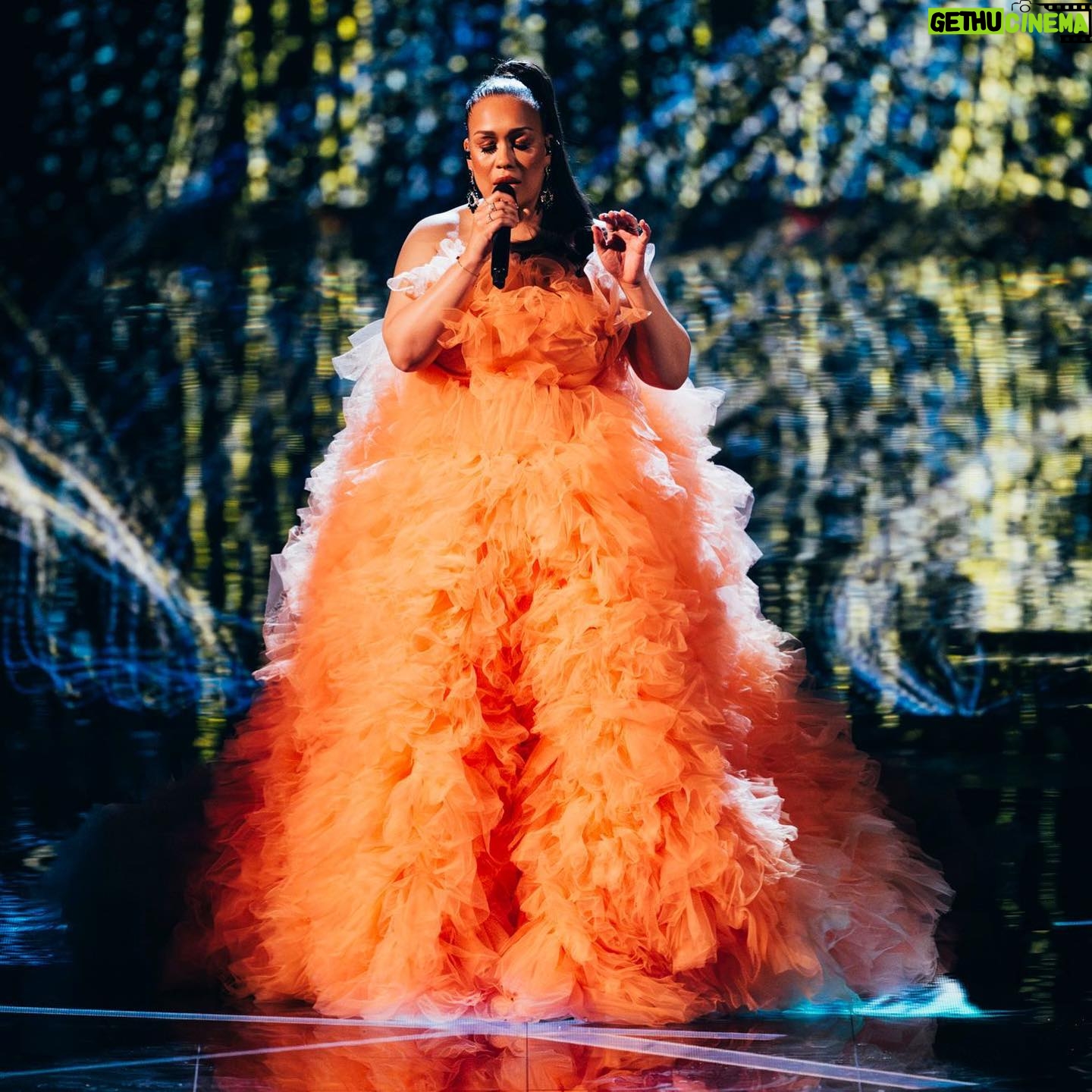 Rebecca Ferguson - 3.5K Likes - Thank you for all of the kind comments about my performance at #eurovision and for my team and amazing husband who helped me to be the best I could be on stage.
🧡It was an honour 🧡
See you all soon 🧡
