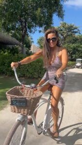 Actress Rebecca Grant HD Instagram Photos and Wallpapers September 2023
