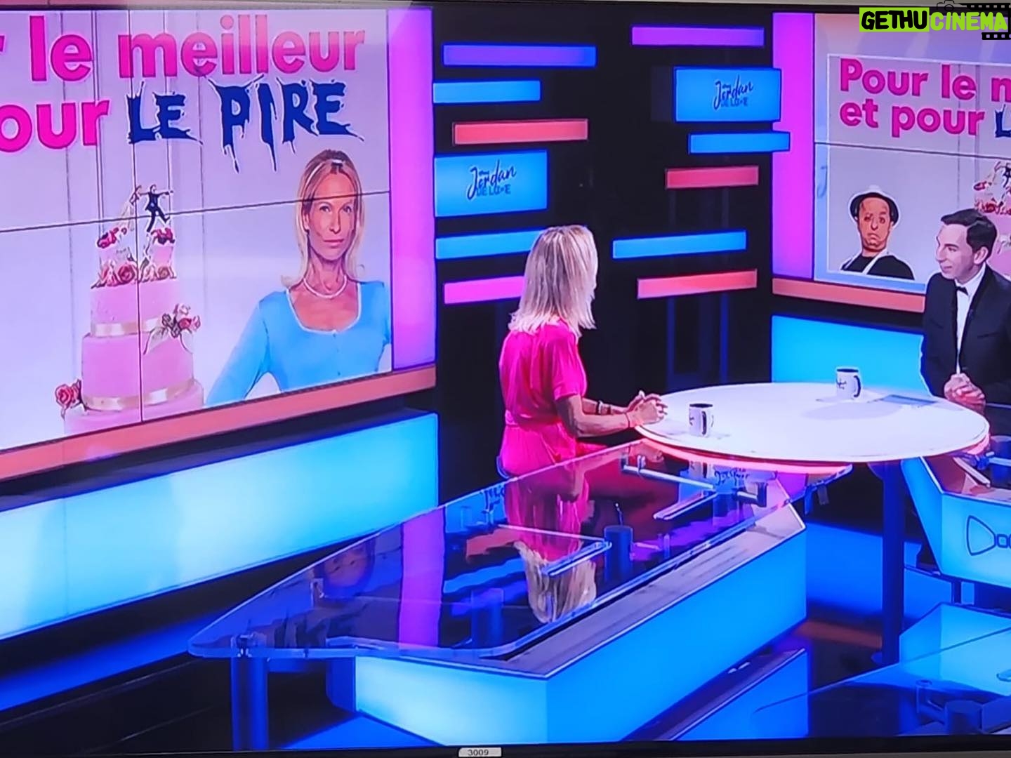 Rebecca Hampton - 761 Likes - Merci pour ce joli moment partagƩ!
@jordandeluxe #confidence #amitiƩ #television @c8lachaine @canalplus #merci