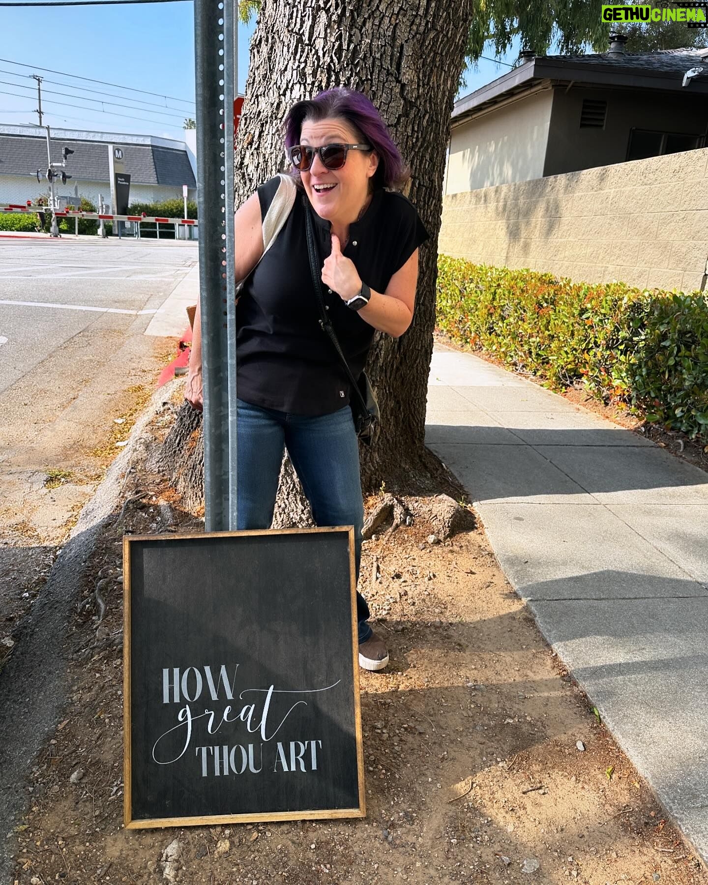 Rebecca Metz - 87 Likes - Farmers market yesterday & @krimsonstudio today. When the universe sends you love notes, TAKE ‘EM.
Ooh universe, you big ol’ flirt 😍