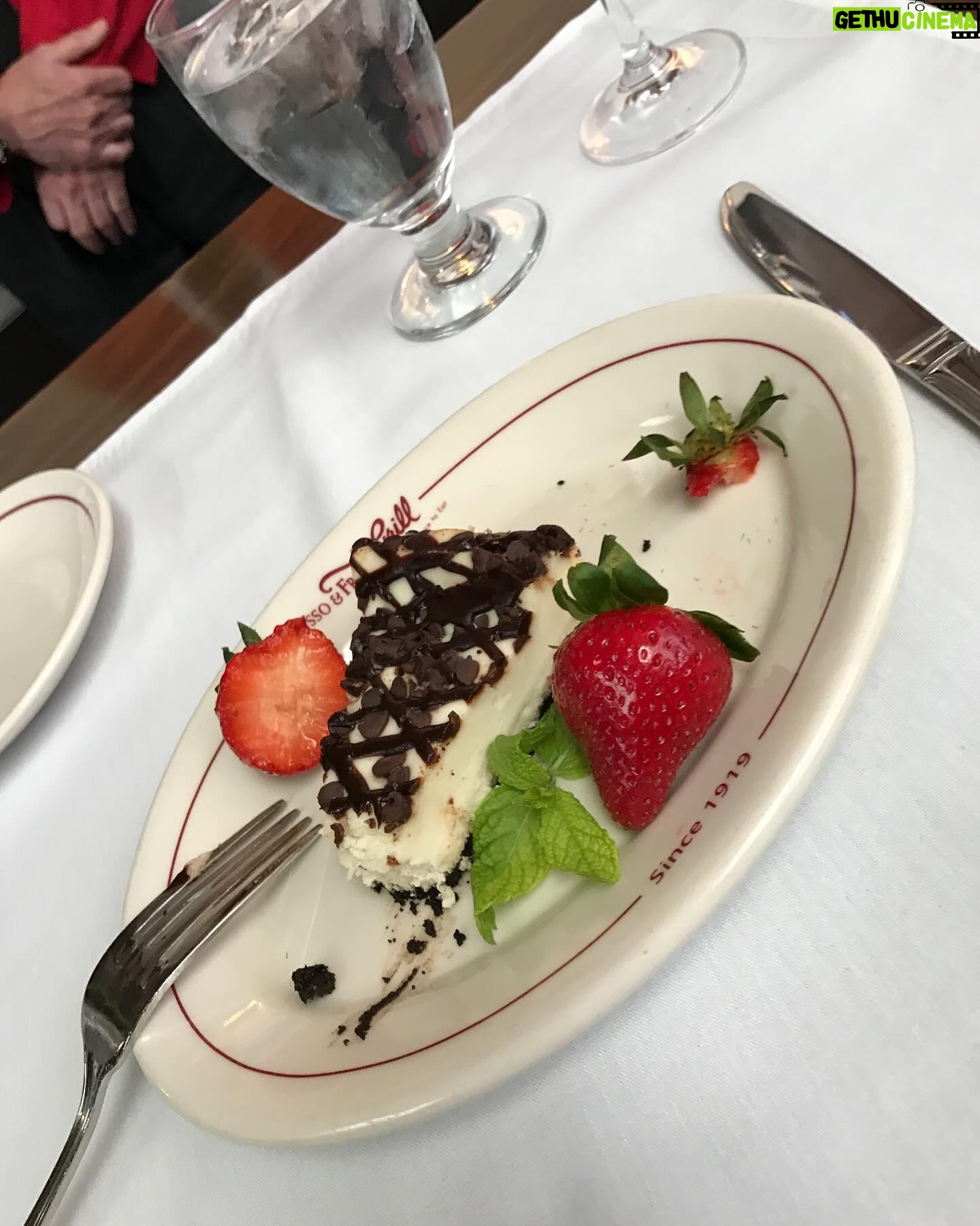Rebecca Metz - 299 Likes - #onthisday in 2017, #betterthingsfx messed around at @mussoandfrankgrill
#cheesecakeismyjob