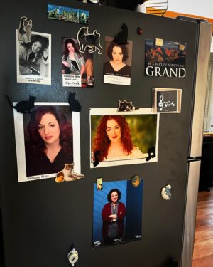Rebecca Metz Instagram - New fridge, same shrine #momanddad #catmagnet 

(You can call those #s but you won’t get me.)